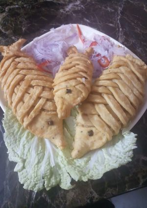 A picture of Stuffed pleated fish.