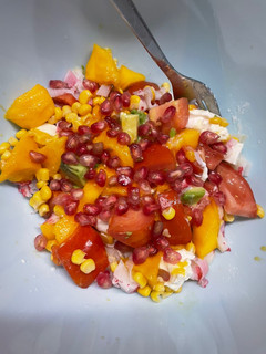Una foto de Ensalada Tropical