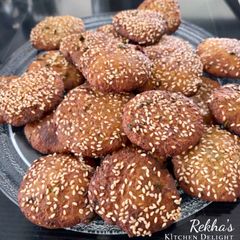 A picture of Juvar Na Vada | Rekha’s Kitchen Delight.