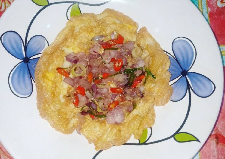 Telur dadar + sambel matah