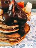 Tortitas de avena con plátano y sirope de cacao 🥞🍫