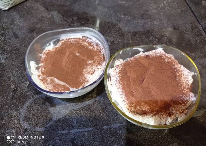 Tiramisú nelle coppe (senza uova)