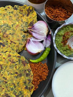 મેથી ના થેપલા🌿 (Methi Thepla Recipe In Gujarati) રેસીપી મુખ્ય ફોટો