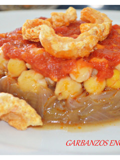 Una foto de Garbanzos encebollados. (Thermomix)