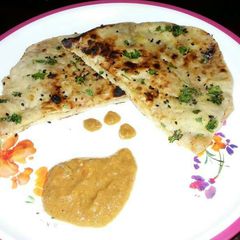 A picture of Aloo Kulcha.