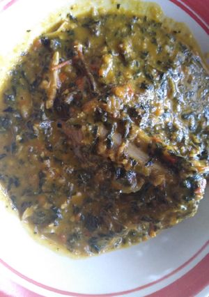 A picture of Ede(cocoyam) and bitter leaf soup.