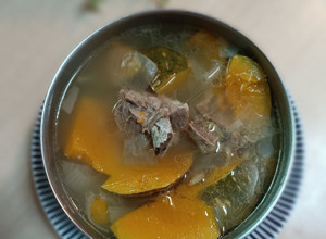 洋蔥南瓜排骨湯 的食譜成品照片