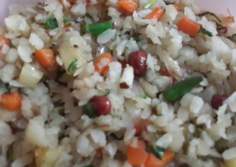 Chirer Pulao (Bengali style poha or flattened rice)
