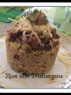 Una foto de Riso alle Melanzane o Risotto de Berenjena.🍆