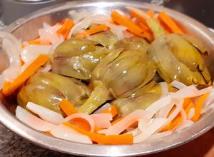 Una foto de Alcauciles al escabeche