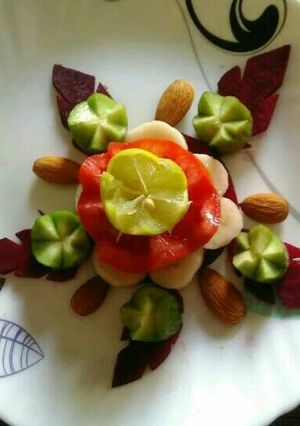 A picture of Dish decoration.