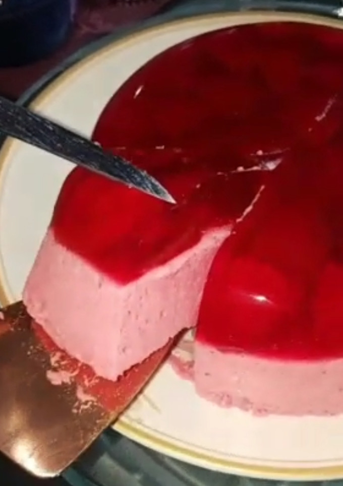 Una foto de Gelatina de fresas🍓