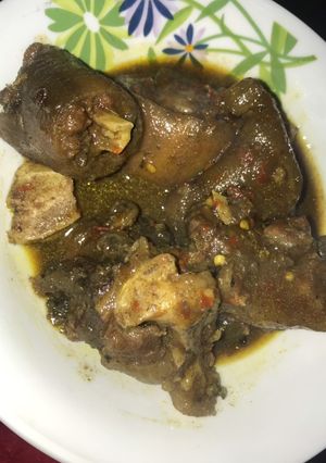 A picture of Cow tail pepper soup.