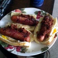 A picture of borderline breakfast dogs.