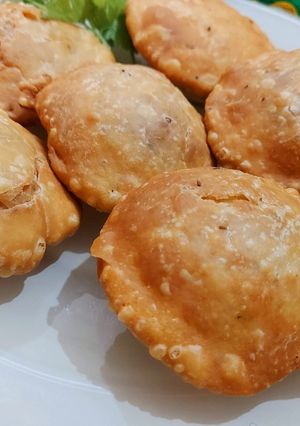 A picture of Khasta kachori.
