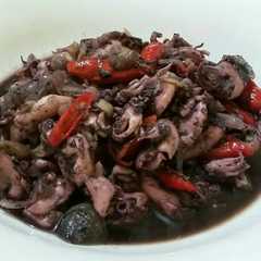 A picture of Cumi Hitam Pedas ala Mama Valen.
