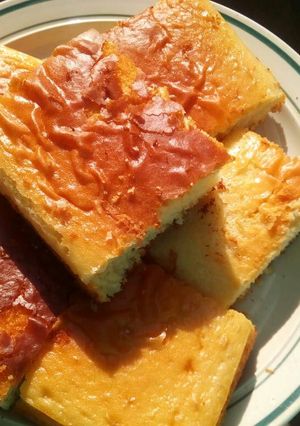 A picture of Squares sponge cakes.