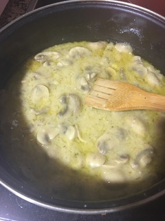 Una foto de Champiñones a mi manera