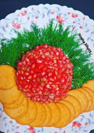 अनार चीज़ बॉल (pomegranate cheese ball) रेसिपी मुख्य फोटो