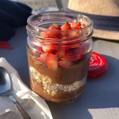 A picture of Breakfast with oats and avocado.