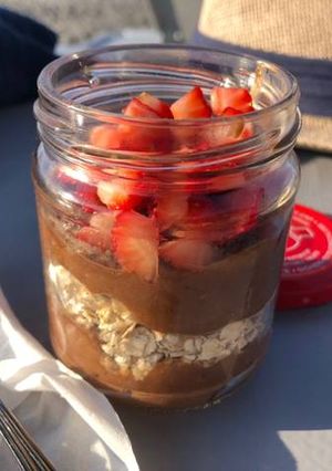 A picture of Breakfast with oats and avocado.