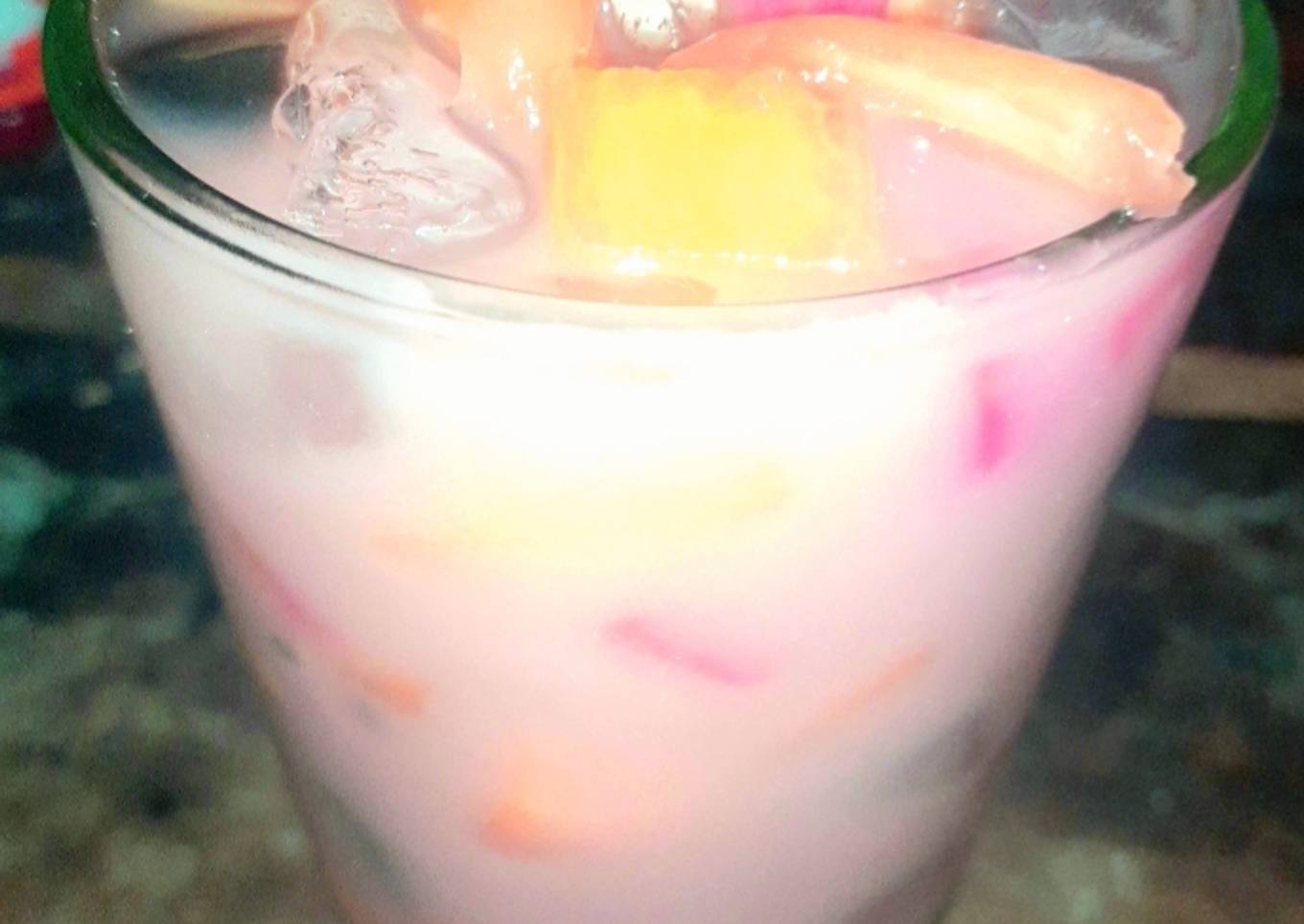 "ES CAMPUR BUAH-BUAHAN"