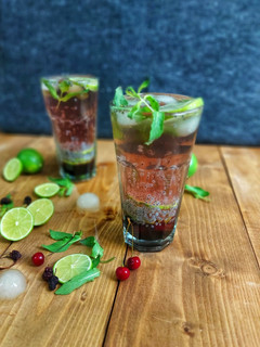 عکسی از دستور رد موهیتو (Red mojito)