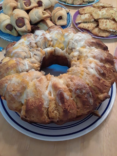 A picture of Buffalo Chicken Dip Ring.