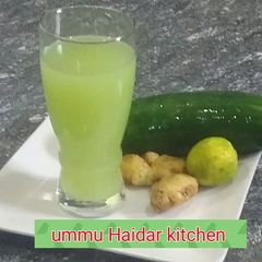 A picture of Lemon cucumber da ginger.