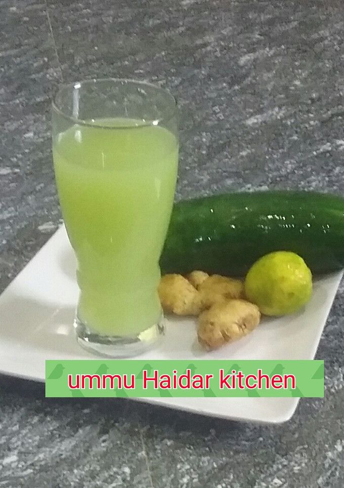 A picture of Lemon cucumber da ginger.