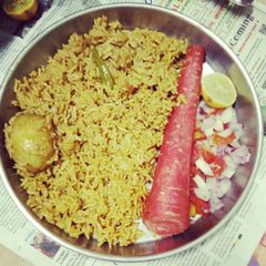 A picture of Aloo tehri.