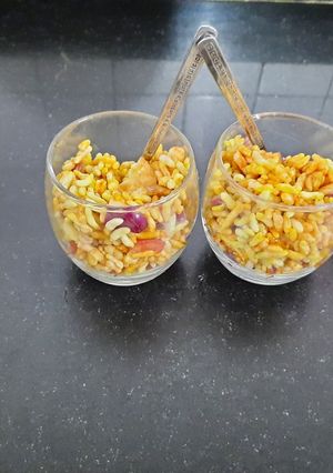 A picture of Bhel puri.