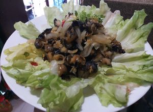 Hình của món Ốc xào xả ớt.