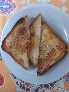 वेजिटेबल मैयो सैंडविच (vegetable mayo sandwich recipe in Hindi) रेसिपी मुख्य फोटो