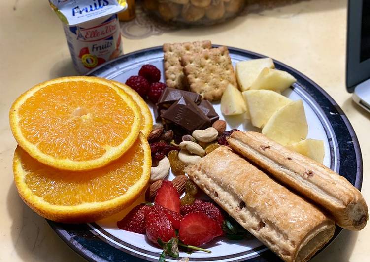 Langkah Mudah untuk Menyiapkan [Diet tapi Enak] dengan Platter Mevvah Dewa-Dewi Yunani 🍓🍊🍇, Lezat Sekali