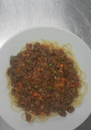 A picture of Spaghetti bolognese.