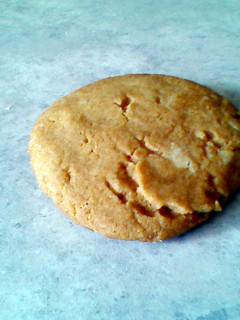 A picture of sugarmamabakeshop vegan peanut butter cookies.