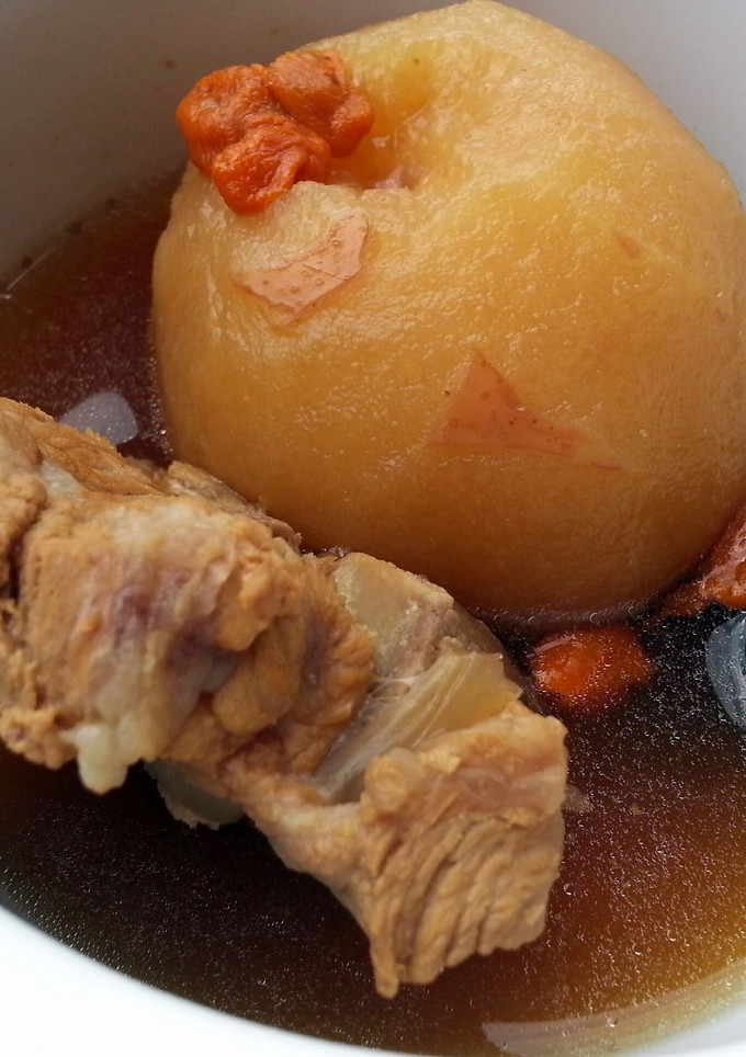 A picture of Snow Pear In Pork Soup.