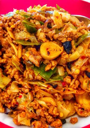 รูปของ ผัดพริกแกงหน่อไม้หมูสับสูตรใส่กระชาย