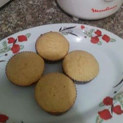 A picture of Basic Vanilla cup cake💕.