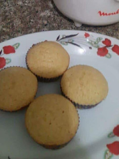 A picture of Basic Vanilla cup cake💕.