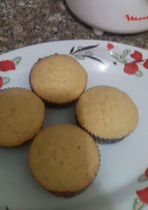 A picture of Basic Vanilla cup cake💕.