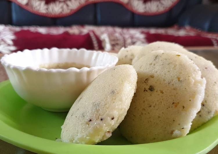 Quick rava idli with leftovar daal sambhar