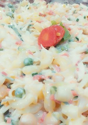A picture of Creamy fruits and vegetables salad.