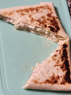 Una foto de Wrap con atún y aguacate