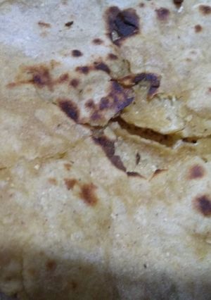 A picture of Makki roti.