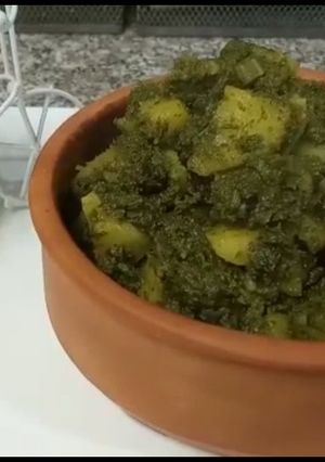 A picture of Potato 🥔 Spinach.