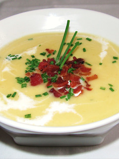 Una foto de Crema de puerros con jamón