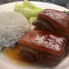 A picture of DongPo Pork.
