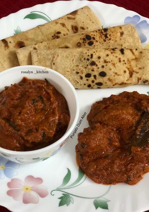 A picture of Punjabi Dum Aloo.